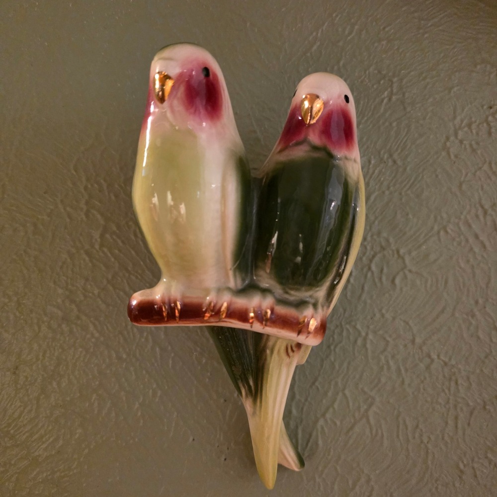 Vintage Ceramic Lovebirds Wall Pocket Planter Green Red Parrot Bird Grandma core
